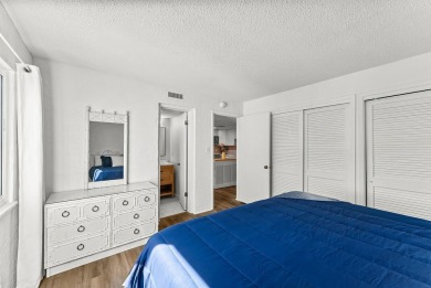 INVESTOR'S DREAM!!! 

Newly Remodeled (over $35k), one of the on Signal Hill Golf Course, Inc. in Florida - for sale on GolfHomes.com, golf home, golf lot