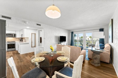 INVESTOR'S DREAM!!! 

Newly Remodeled (over $35k), one of the on Signal Hill Golf Course, Inc. in Florida - for sale on GolfHomes.com, golf home, golf lot