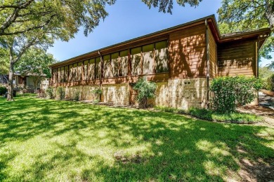 Pecan Plantation custom home on 7th hole golf course. Beautiful on Pecan Plantation Country Club in Texas - for sale on GolfHomes.com, golf home, golf lot