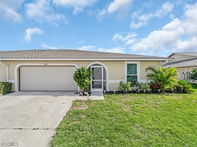 Step into the inviting warmth of this charming 2-bedroom plus on  in Florida - for sale on GolfHomes.com, golf home, golf lot