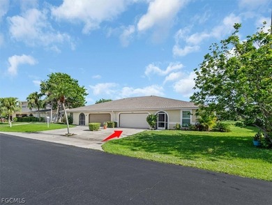 Step into the inviting warmth of this charming 2-bedroom plus on  in Florida - for sale on GolfHomes.com, golf home, golf lot