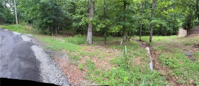 Build-Ready Lot in Quiet East Bella Vista Cul-de-Sac. Located at on Bella Vista - Metfield Golf Complex and Country Club in Arkansas - for sale on GolfHomes.com, golf home, golf lot