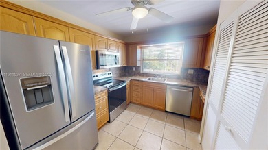 Spacious luxury condo on the north side of Sunrise Lakes Blvd on Sunrise Lakes Phase III in Florida - for sale on GolfHomes.com, golf home, golf lot