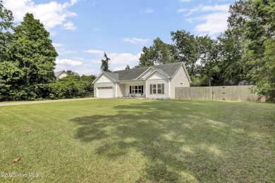 106 Driftwood Lane is in a great location down a private road on Belvedere Country Club in North Carolina - for sale on GolfHomes.com, golf home, golf lot