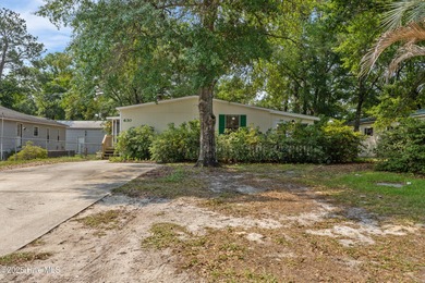 *PRICE REDUCED* This well-maintained home, with a fenced-in on Oyster Bay Golf Links in North Carolina - for sale on GolfHomes.com, golf home, golf lot