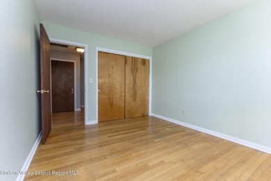 What a Wonderful Split Level featuring over  2,060 Square feet on Wiltwyck Golf Club in New York - for sale on GolfHomes.com, golf home, golf lot