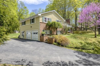 What a Wonderful Split Level featuring over  2,060 Square feet on Wiltwyck Golf Club in New York - for sale on GolfHomes.com, golf home, golf lot