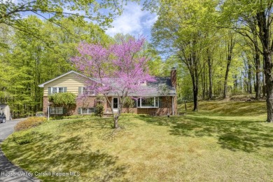 What a Wonderful Split Level featuring over  2,060 Square feet on Wiltwyck Golf Club in New York - for sale on GolfHomes.com, golf home, golf lot