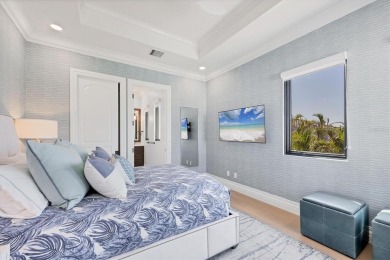 A luxurious coastal retreat at the water's edge on Longboat Key on Links on Longboat Golf Club in Florida - for sale on GolfHomes.com, golf home, golf lot