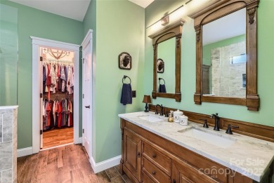 Welcome to 10614 Waycross Dr in Huntersville--a spacious carpet on Skybrook Golf Club in North Carolina - for sale on GolfHomes.com, golf home, golf lot
