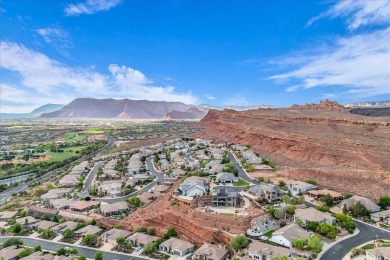 This 3-bedroom, 2-bath home in Lakota Ridge offers thoughtful on Entrada at Snow Canyon in Utah - for sale on GolfHomes.com, golf home, golf lot