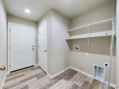Beautiful ranch style condo in Pueblo West close to the Desert on Desert Hawk At Pueblo West in Colorado - for sale on GolfHomes.com, golf home, golf lot