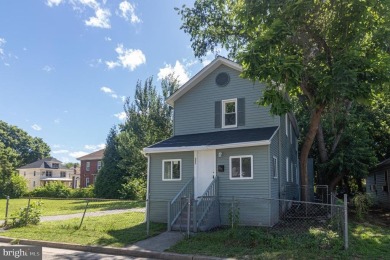 This 1920s Colonial in up-and-coming Penns Grove has been on Sakima Country Club in New Jersey - for sale on GolfHomes.com, golf home, golf lot