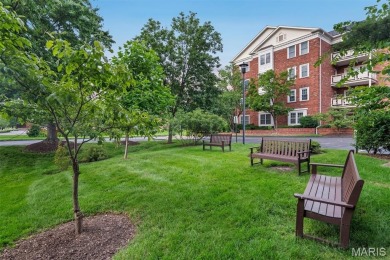 Welcome to easy living in this beautifully updated ground-floor on Creve Coeur Golf Course in Missouri - for sale on GolfHomes.com, golf home, golf lot