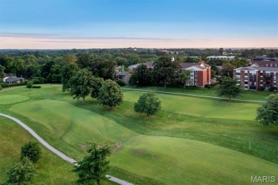 Welcome to easy living in this beautifully updated ground-floor on Creve Coeur Golf Course in Missouri - for sale on GolfHomes.com, golf home, golf lot