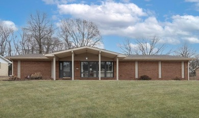 Nestled in the desirable Tamarack Golf Course community, this on Tamarack Country Club in Illinois - for sale on GolfHomes.com, golf home, golf lot