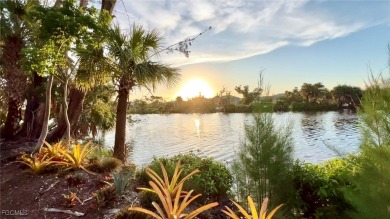 3BR/3BA fully furnished Sanibel beach home located just steps on Beachview Golf Club in Florida - for sale on GolfHomes.com, golf home, golf lot