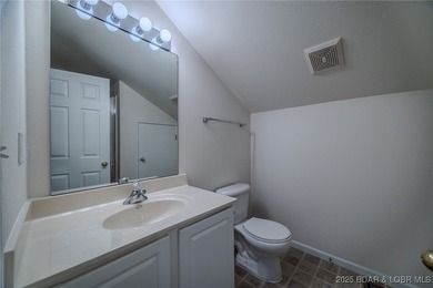 TOP FLOOR-3 bedroom, 3 bathroom Top Floor Loft unit at Cedar on The Club At Old Kinderhook in Missouri - for sale on GolfHomes.com, golf home, golf lot