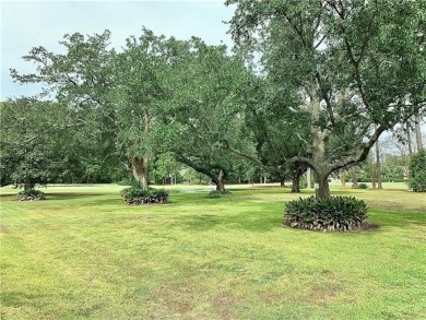 ESTATE size GOLF COURSE LOT with majestic oaks & pond views in on Tchefuncta Country Club in Louisiana - for sale on GolfHomes.com, golf home, golf lot