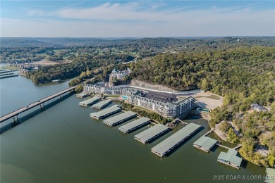 TOP FLOOR-3 bedroom, 3 bathroom Top Floor Loft unit at Cedar on The Club At Old Kinderhook in Missouri - for sale on GolfHomes.com, golf home, golf lot