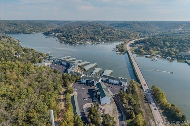 TOP FLOOR-3 bedroom, 3 bathroom Top Floor Loft unit at Cedar on The Club At Old Kinderhook in Missouri - for sale on GolfHomes.com, golf home, golf lot
