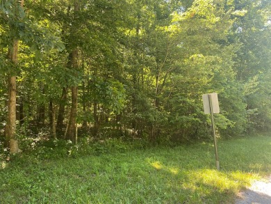 Great all wooded lot in Cumberland Cove.  Adjoining lot that on Mountain Ridge Golf Club in Tennessee - for sale on GolfHomes.com, golf home, golf lot