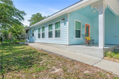 ADORBALE COASTAL STYLE | FULLY FURNISHED | CENTRAL LOCATION | on Rockport Country Club in Texas - for sale on GolfHomes.com, golf home, golf lot