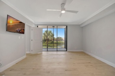 Waterfront 2BD/2BA condo in prestigious Jonathan's Landing with on Jonathans Landing Golf Club in Florida - for sale on GolfHomes.com, golf home, golf lot