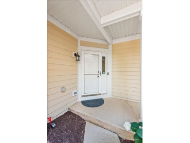 Fantastic location in the sought after Lakewood community, just on RedTail Golf Club in Illinois - for sale on GolfHomes.com, golf home, golf lot