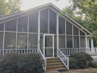 Priced below Wood CAD appraised value shows MOTIVATED seller who on Holly Lake Ranch Golf Club in Texas - for sale on GolfHomes.com, golf home, golf lot