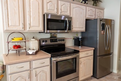 IMPECCABLY maintained & super clean! You'll feel the differnce: on Lakeview Golf Club in Idaho - for sale on GolfHomes.com, golf home, golf lot