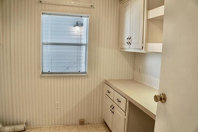 Priced to Sell. New Interior Paint. New Kitchen Tile Flooring on Savanna Golf Club in Florida - for sale on GolfHomes.com, golf home, golf lot