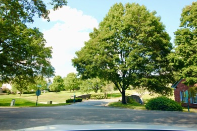 Welcome to Griffin Gate Community!  This one-level, 2 bedroom, 2 on Griffin Gate Golf Resort in Kentucky - for sale on GolfHomes.com, golf home, golf lot