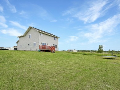 Less time commuting, more time to enjoy home! The warm welcome on Stanley Country Club in North Dakota - for sale on GolfHomes.com, golf home, golf lot