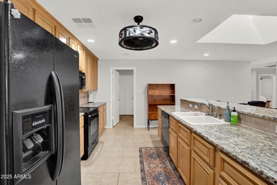 Beautifully maintained 2-bed, 2-bath home in the heart of on Ahwatukee Country Club in Arizona - for sale on GolfHomes.com, golf home, golf lot