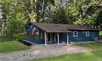 Welcome to this beautifully updated 2 Bedroom, 1 bath ranch with on Mannitto Golf Club in Pennsylvania - for sale on GolfHomes.com, golf home, golf lot