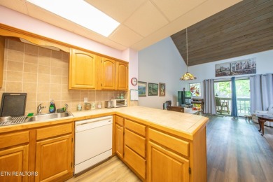 This Spectacular 2-bedroom, 2 full bath   Country Club Villa on Druid Hills Golf Club in Tennessee - for sale on GolfHomes.com, golf home, golf lot