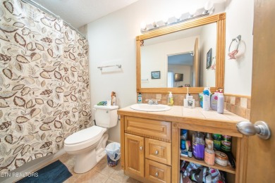 This Spectacular 2-bedroom, 2 full bath   Country Club Villa on Druid Hills Golf Club in Tennessee - for sale on GolfHomes.com, golf home, golf lot