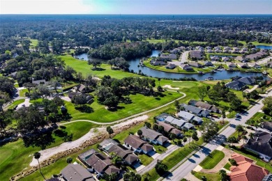Fully updated 2-bedroom, 2-bath residence on Club House Drive on Palm Harbor Golf Club in Florida - for sale on GolfHomes.com, golf home, golf lot