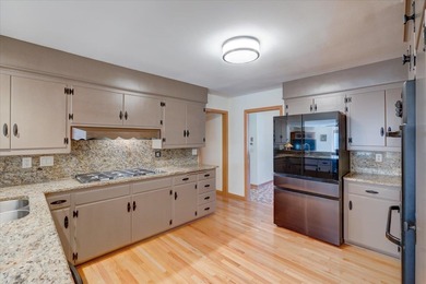 Bright & beautifully maintained this single-story ranch home in on Odana Hills Golf Course in Wisconsin - for sale on GolfHomes.com, golf home, golf lot