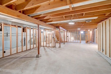 Bright & beautifully maintained this single-story ranch home in on Odana Hills Golf Course in Wisconsin - for sale on GolfHomes.com, golf home, golf lot