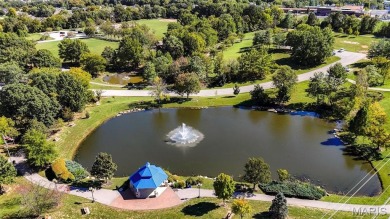 High Quality PLUS Low Maintenance RANCH STYLE DETACHED VILLA! on Lake Forest Golf and Country Club in Missouri - for sale on GolfHomes.com, golf home, golf lot