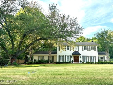 Gorgeous, move in ready 4 bedroom, 2 1/2 bathroom home in the on Country Club of Jackson in Mississippi - for sale on GolfHomes.com, golf home, golf lot