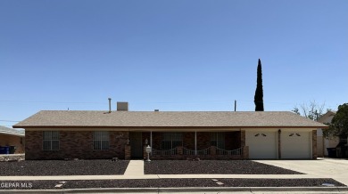 Welcome to this traditional charming brick home featuring 4bdr on Lone Star Golf Club in Texas - for sale on GolfHomes.com, golf home, golf lot