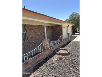 Welcome to this traditional charming brick home featuring 4bdr on Lone Star Golf Club in Texas - for sale on GolfHomes.com, golf home, golf lot