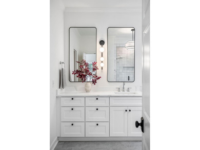 Beautifully renovated and thoughtfully designed, this 4-bedroom on Woodside Plantation Country Club in South Carolina - for sale on GolfHomes.com, golf home, golf lot