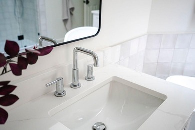 Beautifully renovated and thoughtfully designed, this 4-bedroom on Woodside Plantation Country Club in South Carolina - for sale on GolfHomes.com, golf home, golf lot