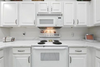 POLO PARK -  Welcome to one of the rare 6-room, 3-bedroom on Polo Park Golf Course in Florida - for sale on GolfHomes.com, golf home, golf lot