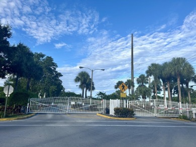 Come see this well maintained First Floor Corner Condo in the on Kings Point Golf -Flanders Way in Florida - for sale on GolfHomes.com, golf home, golf lot