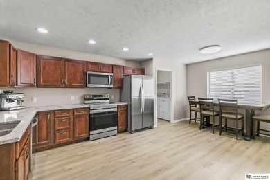 Don't miss this 5 bedroom 3 full bath townhome in NE Lincoln! on Mahoney Golf Course in Nebraska - for sale on GolfHomes.com, golf home, golf lot